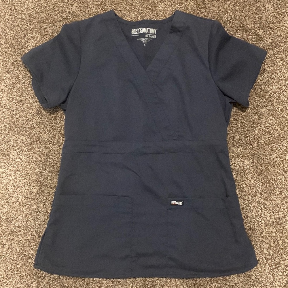 Greys anatomy grey scrub top